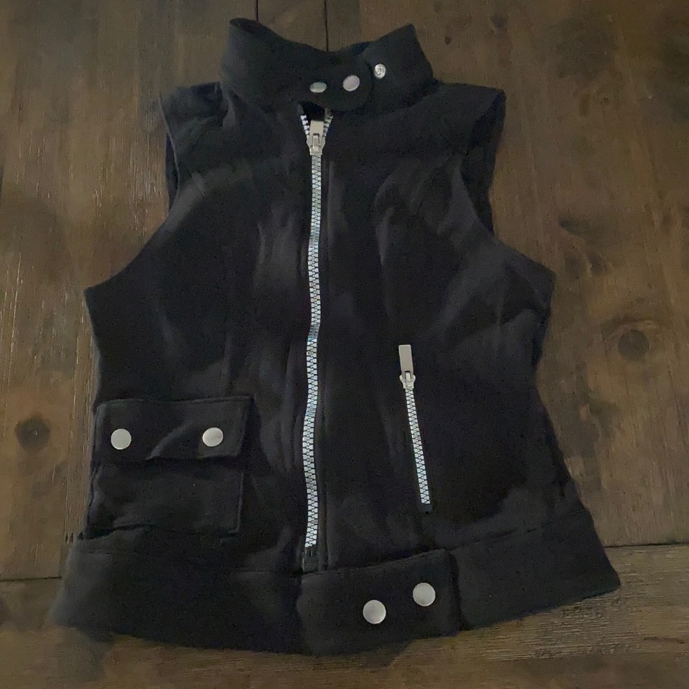Bebe Vest Top